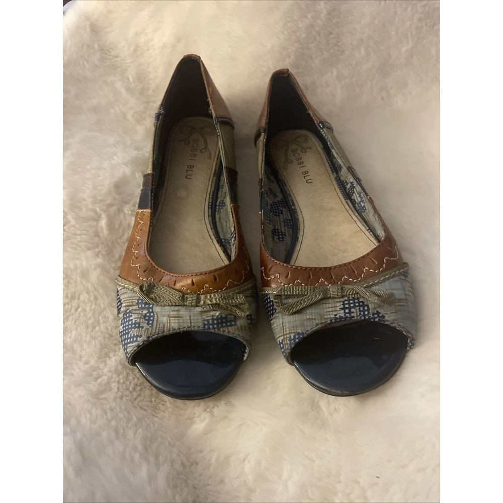 Women's Bobbi Blu Kassidy Leather Peep Toe Flat Size 8.5